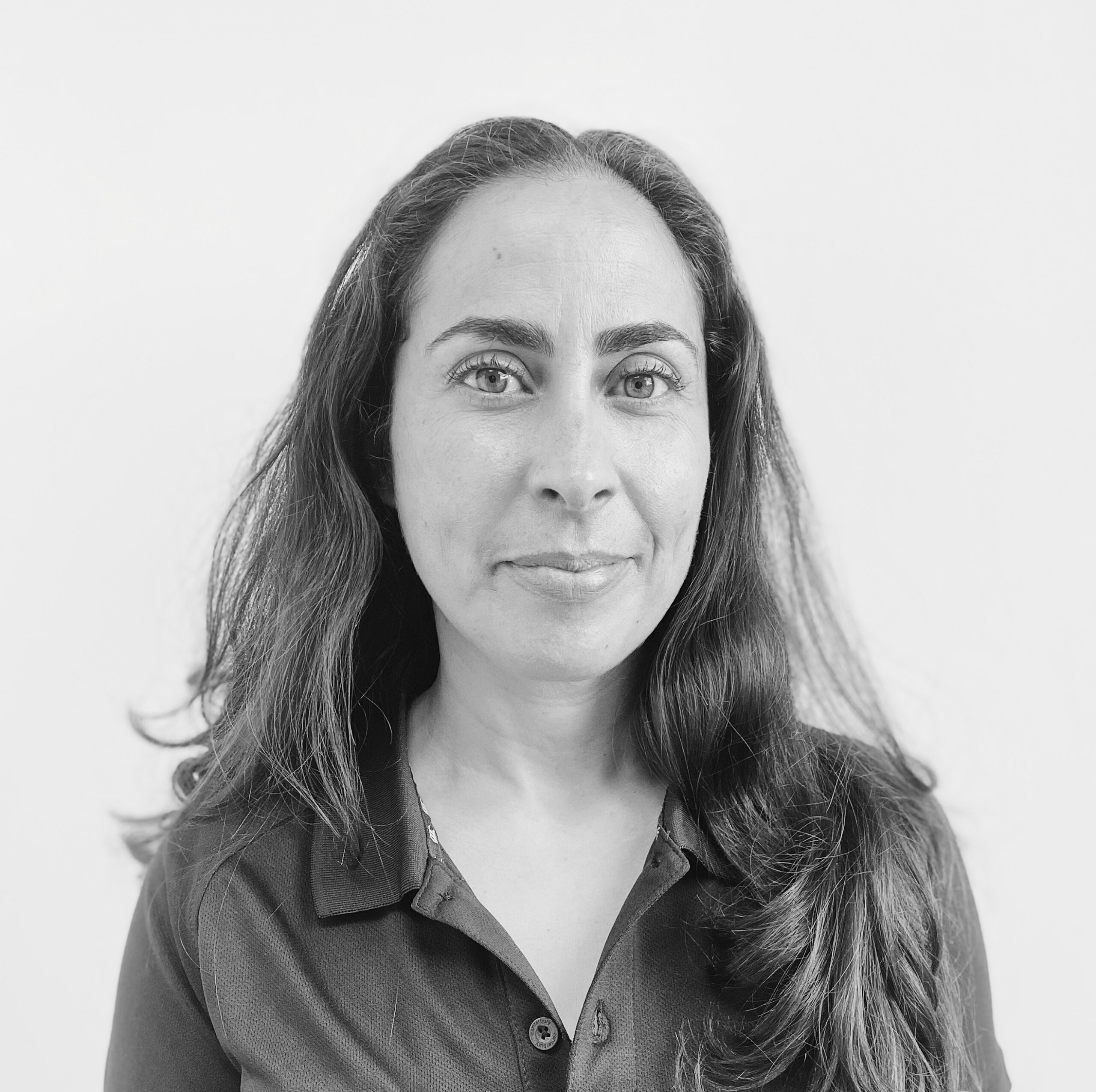 Andreea Ivanov manual lymphatic drainage massage therapist london